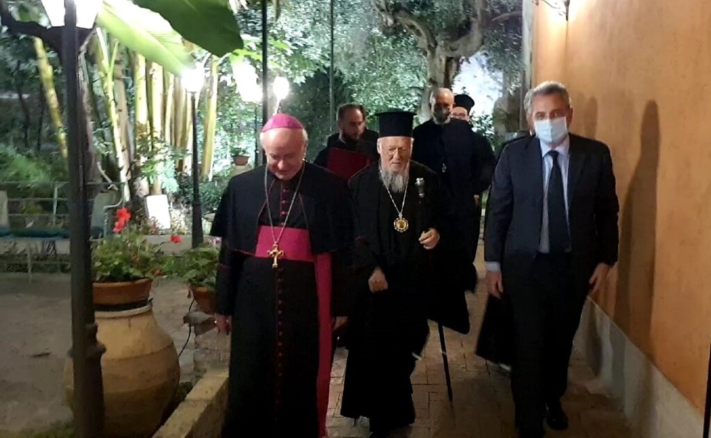 Der Ökumenische Patriarch Bartholomäus I. zu Besuch in Sant'Egidio kurz vor dem Friedenstreffen 